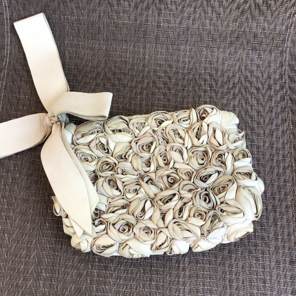 Miss Albright Handbags - Miss Albright Anthropologie Rare Beige Leather Roses Wristlet